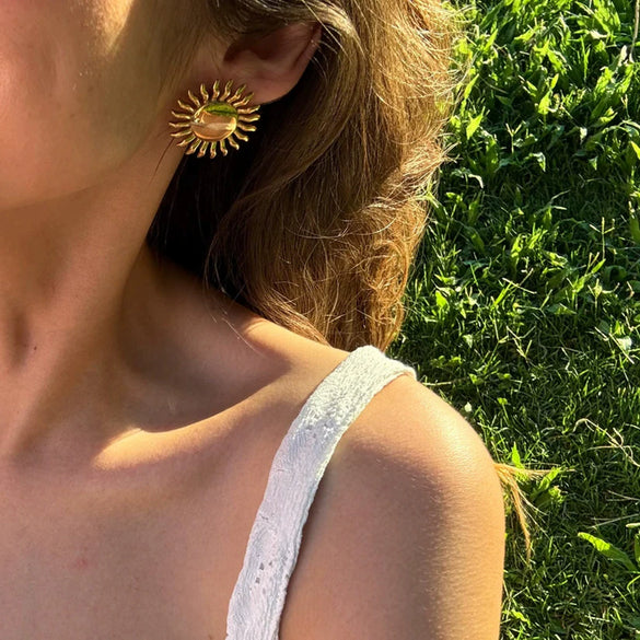 Stainless Steel And Titanium Steel Jewelry With Sunflower Design And Electroplating Process For Women