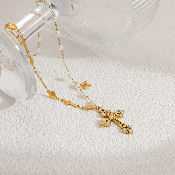 Stainless Steel And Titanium Steel Love Cross Pendant Necklace With U Shape Pattern Electroplated For Women Fashion Clavicle Chain