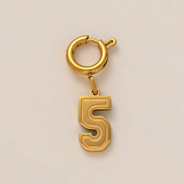Stainless Steel And Titanium Steel Lucky Number Pendant Necklace With Letters And Text Pattern Electroplating And Vacuum Plating Process Fashion Style