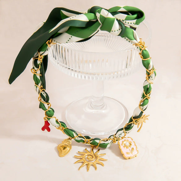 Stainless Steel And Titanium Steel Necklace Light Luxury Highend Sunflower Pendant Electroplated Regular Chain For Women