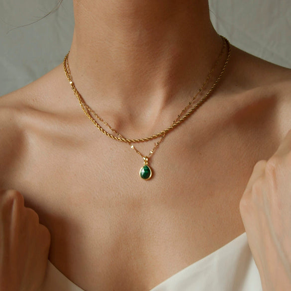Stainless Steel And Titanium Steel Retro Geometric Drop Shape Pendant Necklace With Electroplating For Women