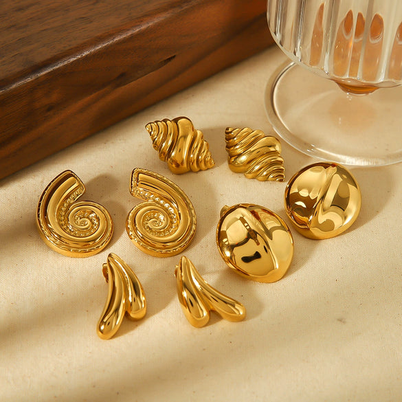 Stainless Steel And Titanium Steel Women's Highend Geometric Croissant Conch Earrings 18K Goldplated