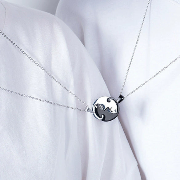 Stainless Steel Black And White Cat Pair Hug Splicing Pendant Necklace With Electroplated Titanium Steel Geometric Design For Unisex