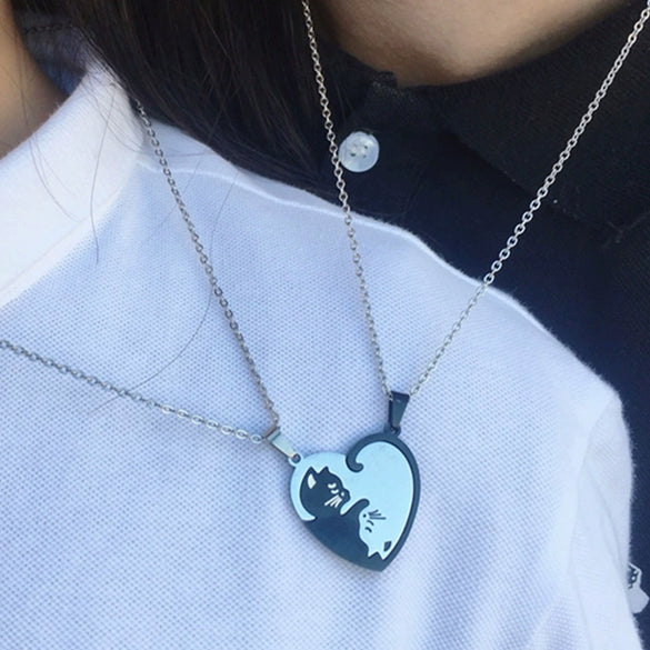 Stainless Steel Black And White Cat Pair Hug Splicing Pendant Necklace With Electroplated Titanium Steel Geometric Design For Unisex