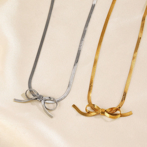 Stainless Steel Bow Clavicle Chain Retro Snake Bone Necklace For Ladies With Electroplating Treatment