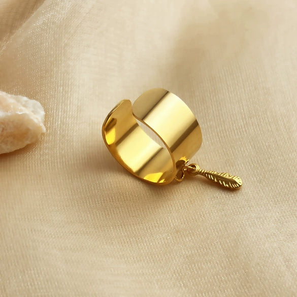 Stainless Steel Bracelets With Multiple Pendant Designs Light Luxury Titanium Steel Jewelry Electroplated Heart Shape