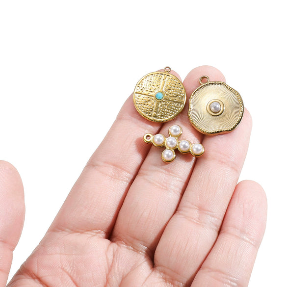 Stainless Steel Cross Disc Inlaid Pearl Pendant Jewelry Accessories With Electroplating