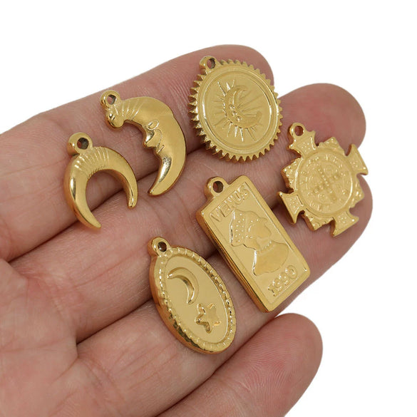 Stainless Steel Cross Pendant With Sun Moon Star Pattern Vintage Style Electroplated Diy Necklace Accessory