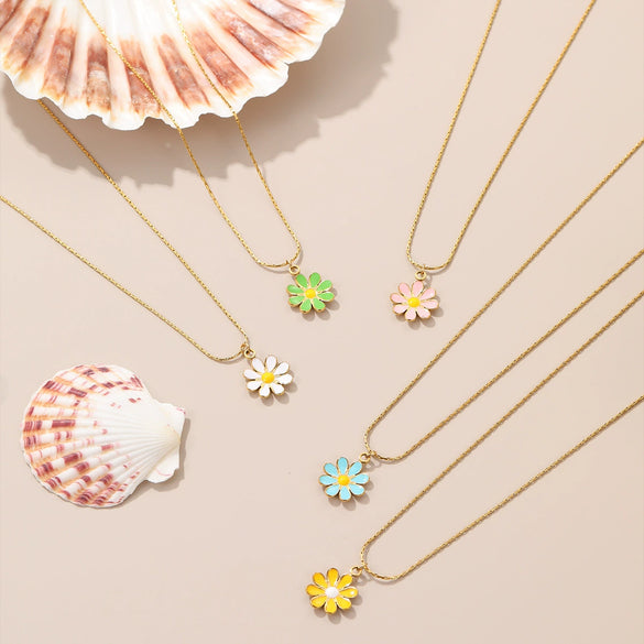 Stainless Steel Daisy Flower Geometric Necklace With Electroplating