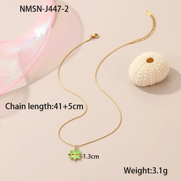 Stainless Steel Daisy Flower Geometric Necklace With Electroplating
