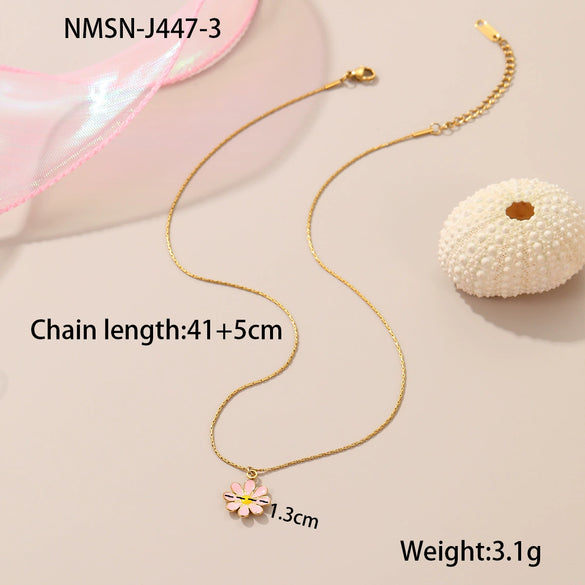 Stainless Steel Daisy Flower Geometric Necklace With Electroplating