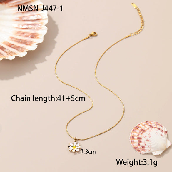 Stainless Steel Daisy Flower Geometric Necklace With Electroplating