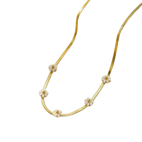 Stainless Steel Daisy Flower Necklace For Women Fashion Electroplating Jewelry