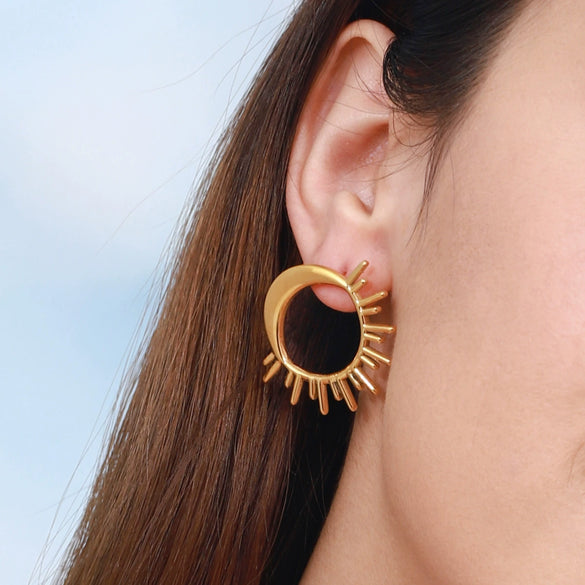 Stainless Steel Electroplated 18K Gold Women's Sun Moon Fashionable Earrings