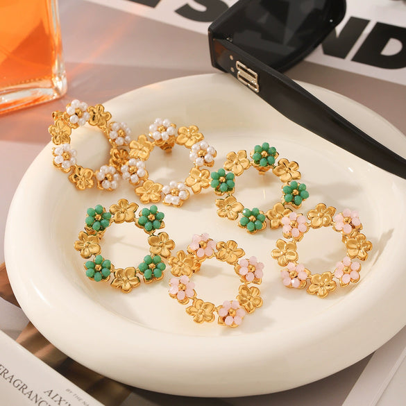 Stainless Steel Flower Patterned Pvd Electroplated Antique Style Women's Pearl Inlaid Garland Earrings