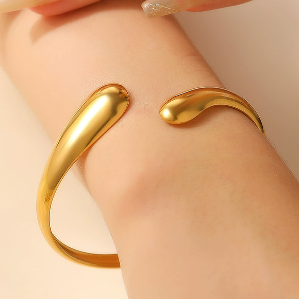 Stainless Steel Geometric Electroplated Wide Face Spring Open Bracelet