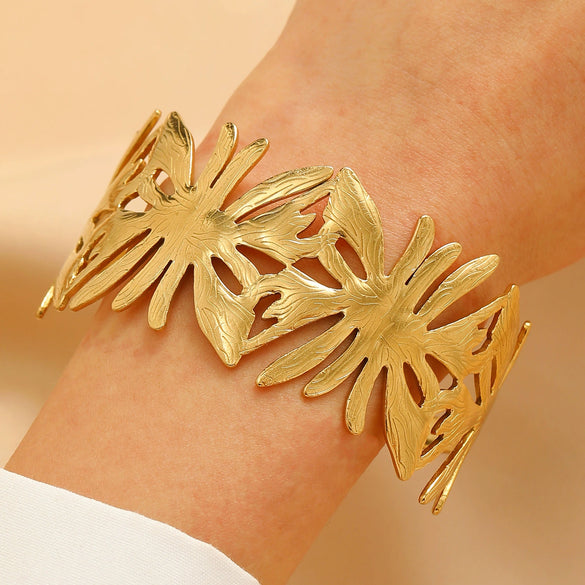 Stainless Steel Geometric Electroplated Wide Face Spring Open Bracelet