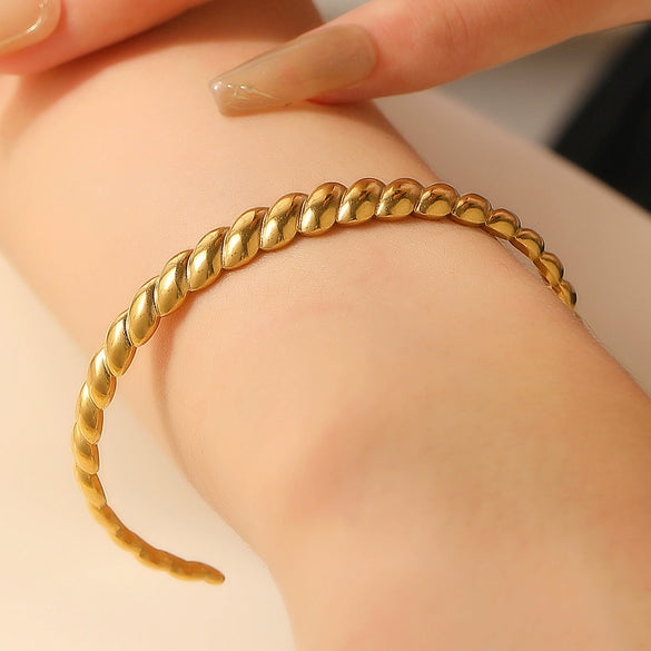 Stainless Steel Geometric Electroplated Wide Face Spring Open Bracelet