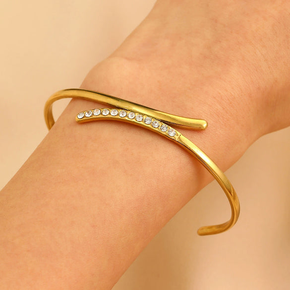 Stainless Steel Geometric Electroplated Wide Face Spring Open Bracelet