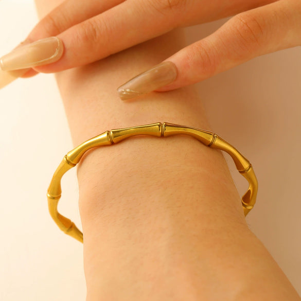 Stainless Steel Geometric Electroplated Wide Face Spring Open Bracelet
