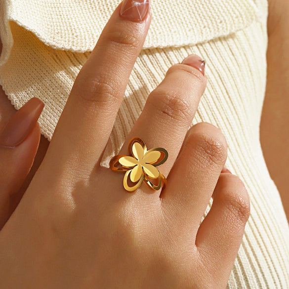 Stainless Steel Geometric Flower Ring For Ladies With Electroplating