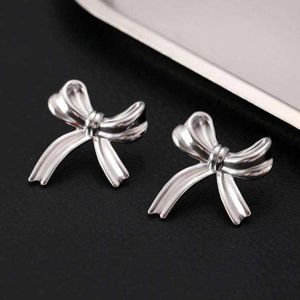 Stainless Steel Geometric Heart Shape Electroplated Women's Earrings Stud