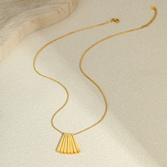 Stainless Steel Geometric Pendant Necklace 18K Gold Plated Electroplated For Women