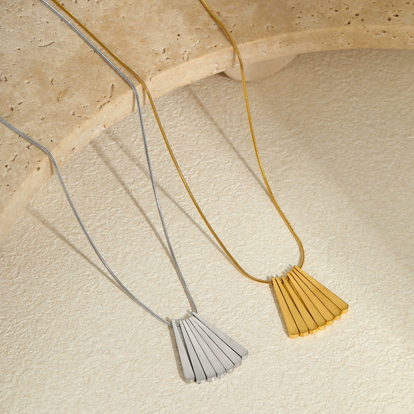 Stainless Steel Geometric Pendant Necklace 18K Gold Plated Electroplated For Women