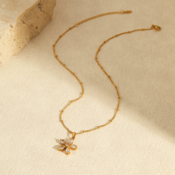 Stainless Steel Geometric Petal Pendant Necklace 18K Gold Plated For Women