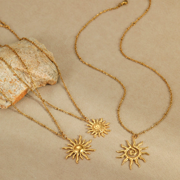Stainless Steel Geometric Sun Pendant Clavicle Chain Necklace Plated With 18K Gold Fashion Jewelry