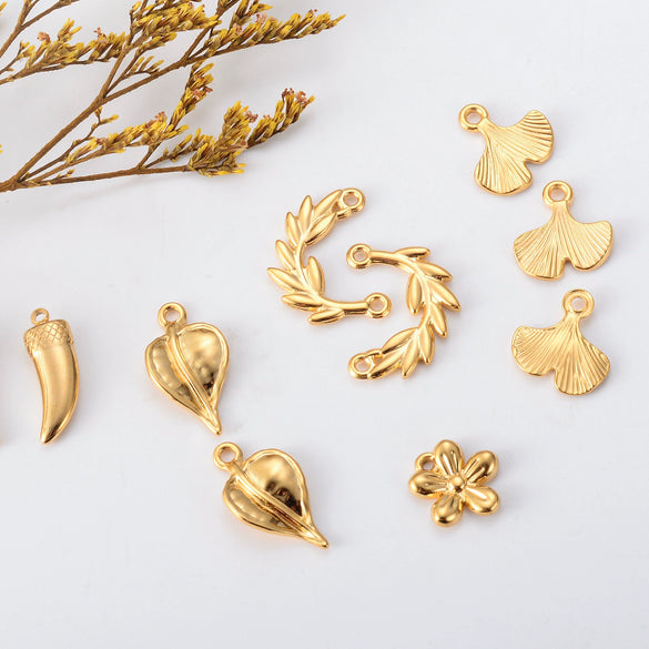 Stainless Steel Ginkgo Leaf And Pepper Leaves Flower Pendant Jewelry With Electroplating Treatment