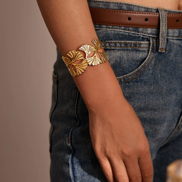 316L Stainless Steel Ginkgo Leaf Hollow Opening Exaggerated Light Luxury Style Electroplated Bracelet For Women