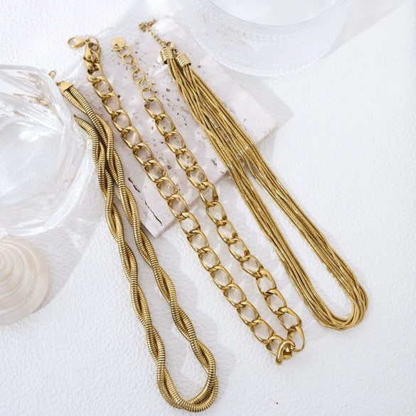 Stainless Steel Gold Plated Fashion Clavicle Chain Unisex Necklace With Electroplating