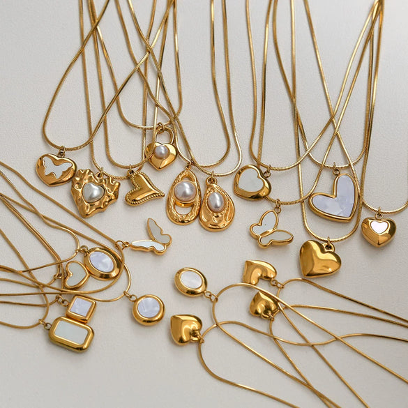 Stainless Steel Gold Plated Pearl Casting Heart Pendant Necklace With Titanium Steel Shell Clavicle Chain Electroplated Geometric Pattern For Women