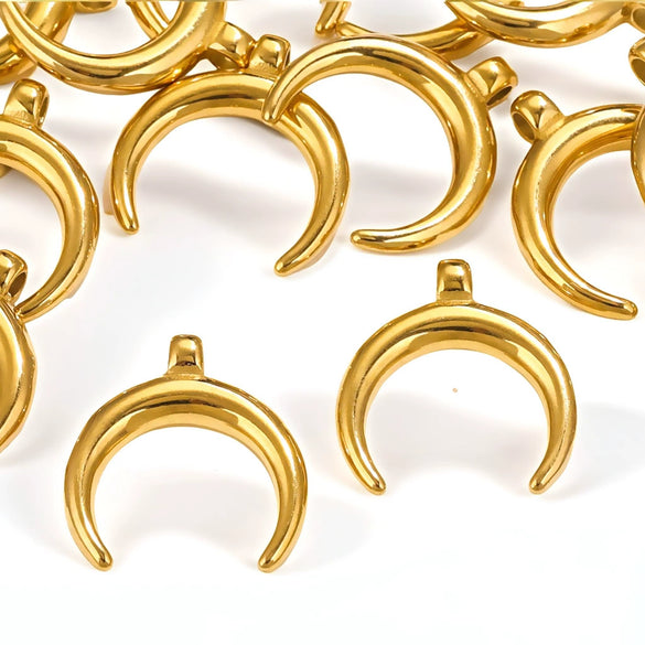 Stainless Steel Gold Polished Moon Pendant Necklace Jewelry Accessories