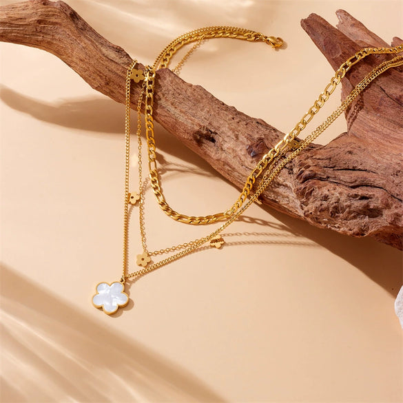 Stainless Steel Goldplated Flowers Pendant Chain Jewelry Necklace For Women Fashion Vintage Style