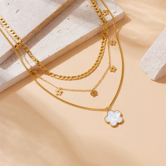 Stainless Steel Goldplated Flowers Pendant Chain Jewelry Necklace For Women Fashion Vintage Style