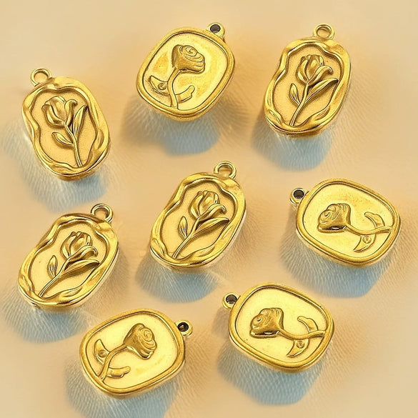 Stainless Steel Handmade Exquisite Simple Niche Rose Flower Pendant Necklace With Gold Plated Treatment