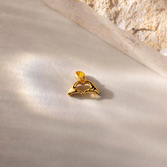 Stainless Steel Heart And Animal Pendant Necklace With Vacuum Electroplated 18K Gold Color Retention