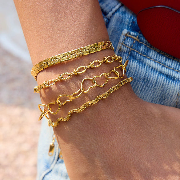 Stainless Steel Heart Geometric Pattern Electroplated Light Luxury Bracelet For Women