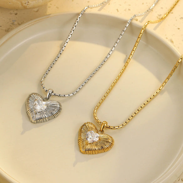 Stainless Steel Heart Geometric Pattern Electroplated Pendant Necklace For Women