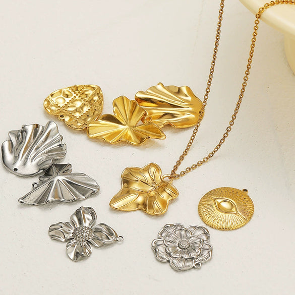 Stainless Steel Heart Leaf Flower Pendant Jewelry For Women With Electroplating Treatment