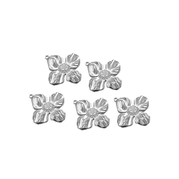 Stainless Steel Heart Leaf Flower Pendant Jewelry For Women With Electroplating Treatment