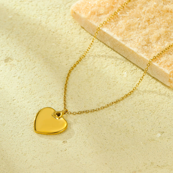 Stainless Steel Heart Shape Fashion Clavicle Chain Pendant Necklace With Electroplating