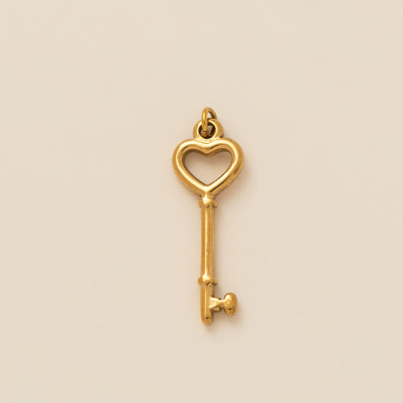 Stainless Steel Heart Shape Pendant With Vacuum Plating 18K Gold Color Fashion Casual Style