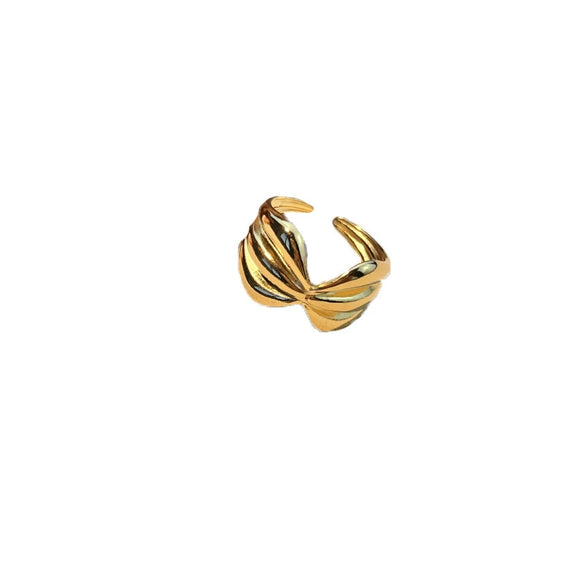 Stainless Steel Heart Shape Ring Electroplated 18K Gold Minimalist Geometric Jewelry
