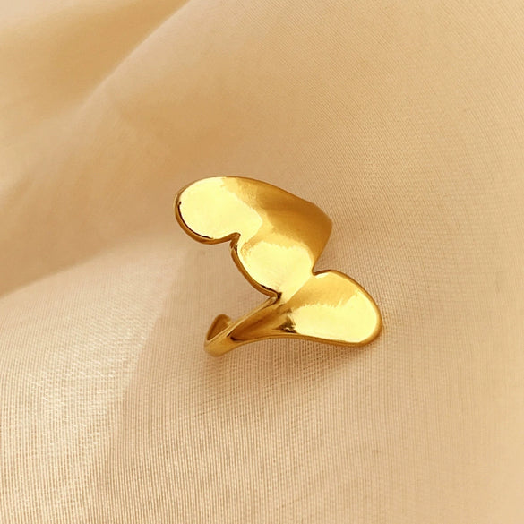 Stainless Steel Heart Shaped Classic Open Ring With 18K Gold Plating And Natural Geometric Design