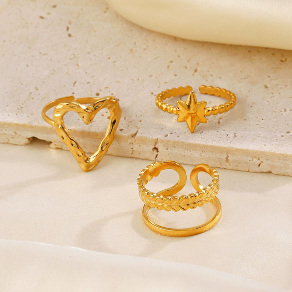 Stainless Steel Heart Shaped Hip Hop Ring For Women With Electroplating