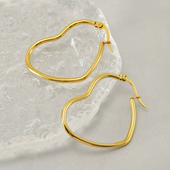 Stainless Steel Heartshaped Love Earrings With Electroplating Design Fashion Style For Women