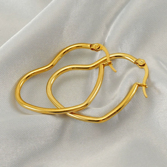 Stainless Steel Heartshaped Love Earrings With Electroplating Design Fashion Style For Women